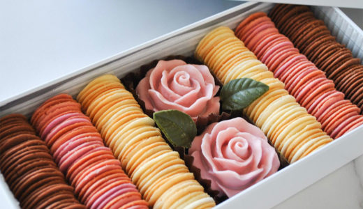 【ホワイトデー・高島屋】お口でとろける幸せ。バラのチョコとサクサクのラングドシャ。